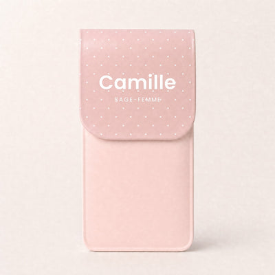 Pochette Pois poudrés personnalisée « Camille · Sage-femme »